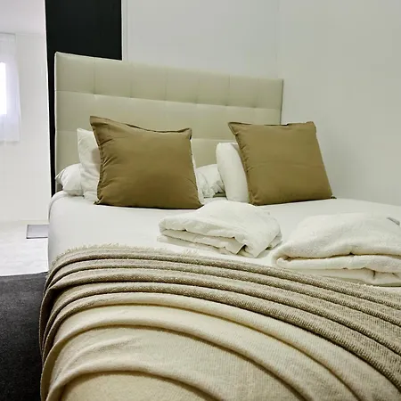 Casa de hóspedes Cost - Close To The Alameda And Arroios Metro Stations In Lisboa