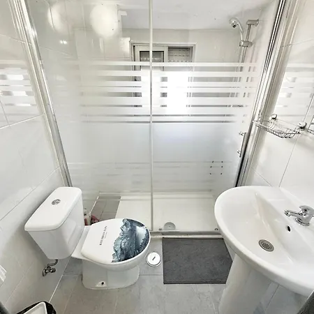 Cost - Close To The Alameda And Arroios Metro Stations In Lizbona