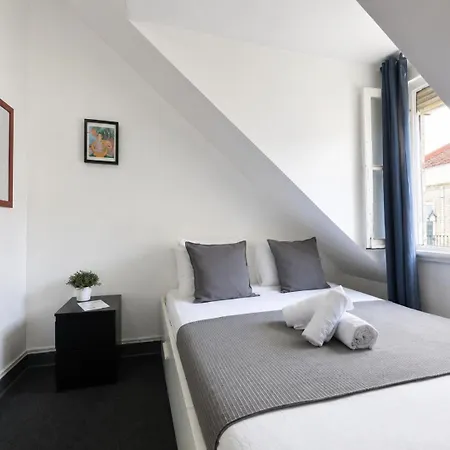Cost - Close To The Alameda And Arroios Metro Stations In Casa de hóspedes *