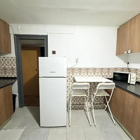 Cost - Close To The Alameda And Arroios Metro Stations In *
